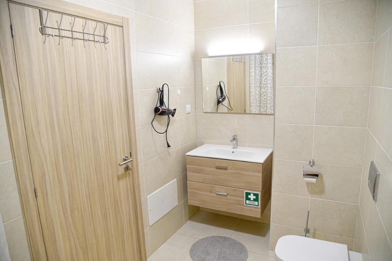Apartamento Elegante Com Garagem E Piscina Na Praia Da Rocha Portimão Exterior photo