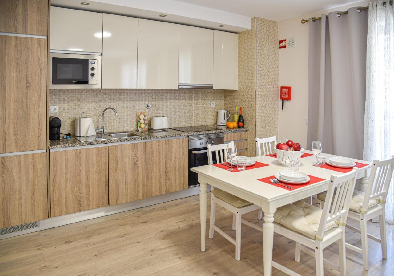 Apartamento Elegante Com Garagem E Piscina Na Praia Da Rocha Portimão Exterior photo
