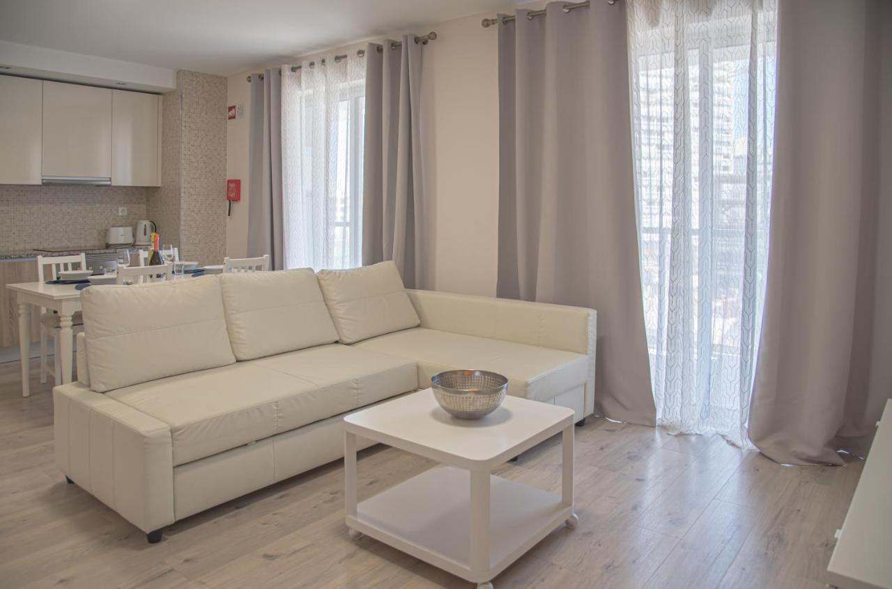 Apartamento Elegante Com Garagem E Piscina Na Praia Da Rocha Portimão Exterior photo