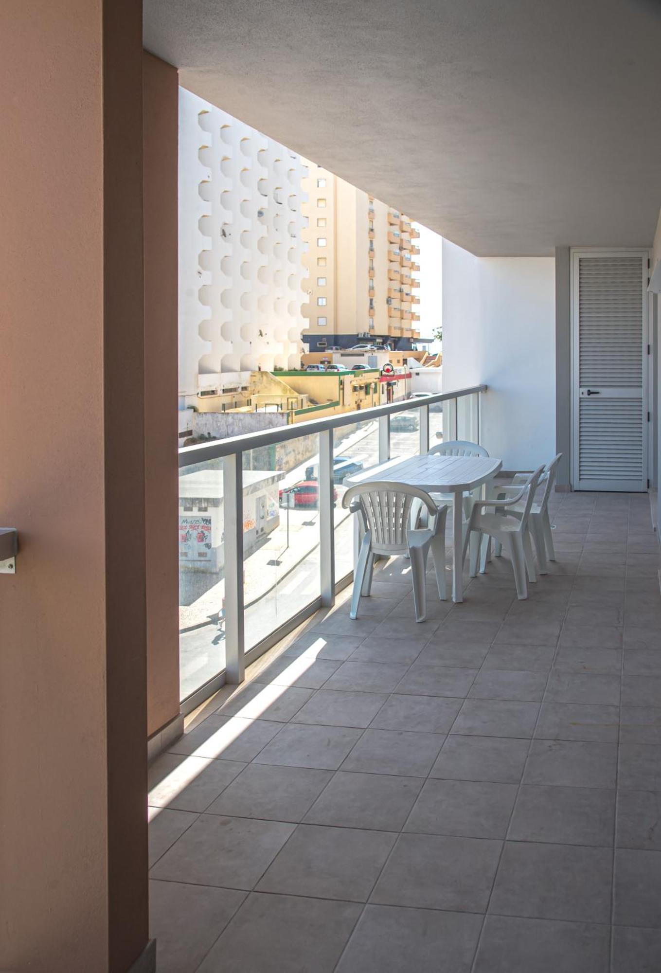 Apartamento Elegante Com Garagem E Piscina Na Praia Da Rocha Portimão Exterior photo