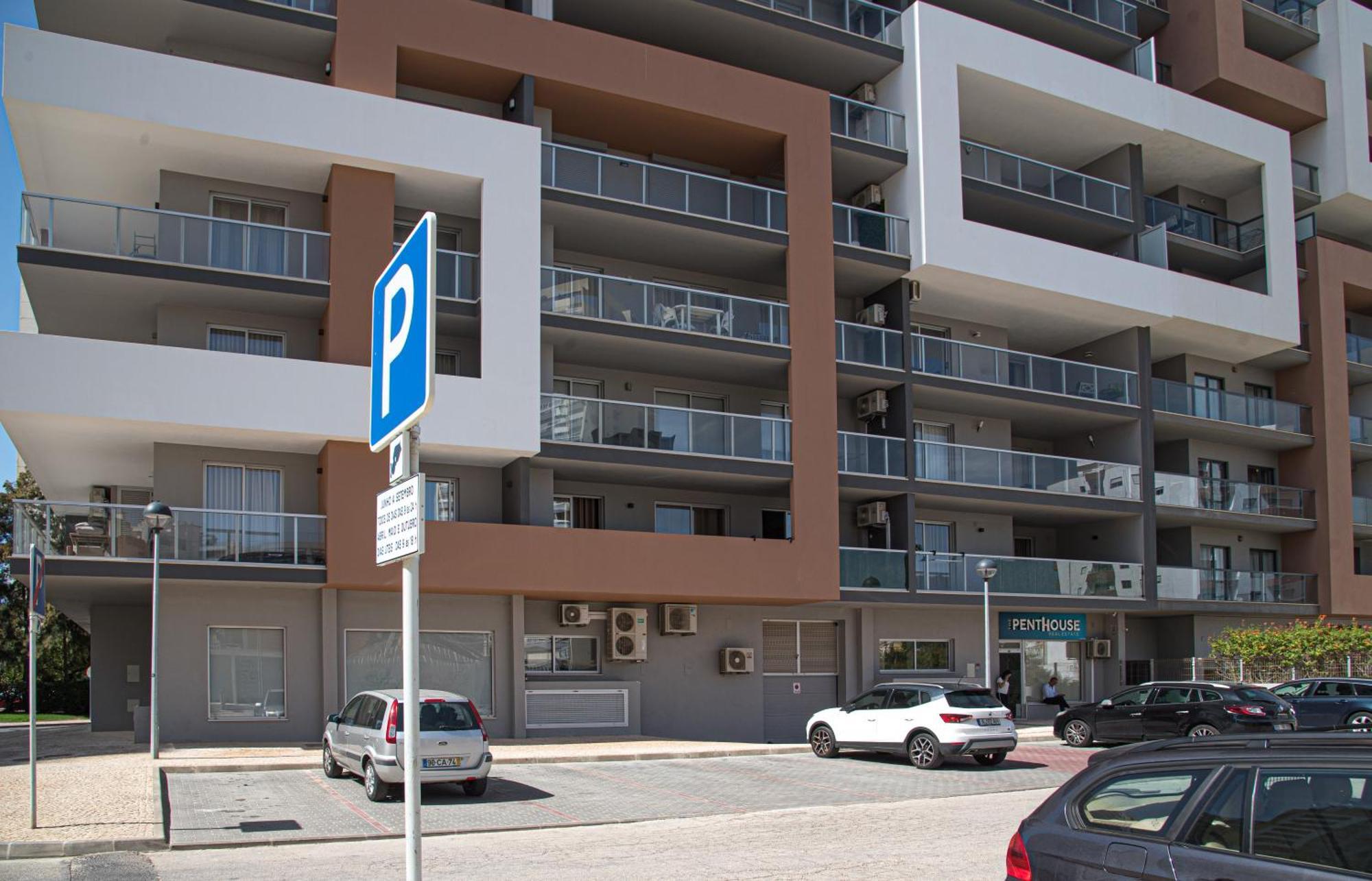 Apartamento Elegante Com Garagem E Piscina Na Praia Da Rocha Portimão Exterior photo